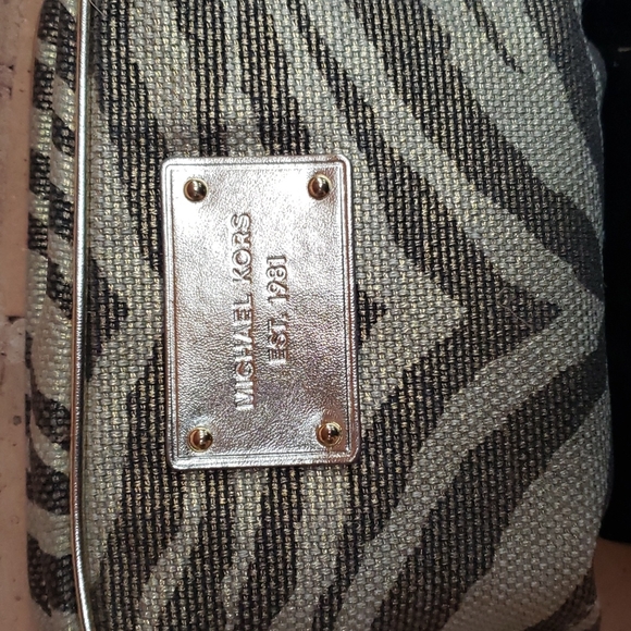 Michael Kors makeup bag - Picture 2 of 2